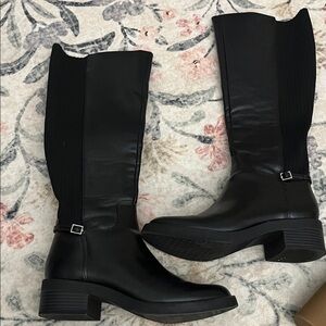 Elegant Black Knee-High Women's Boots